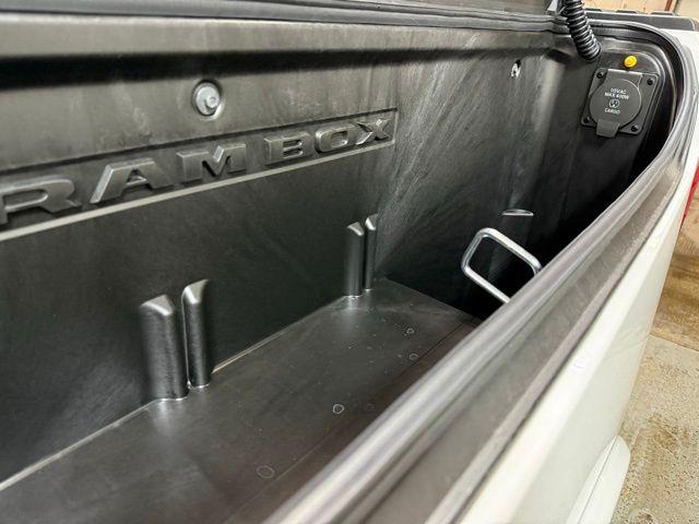 2026 RAM 1500 TUNGSTEN — миниатюра 11