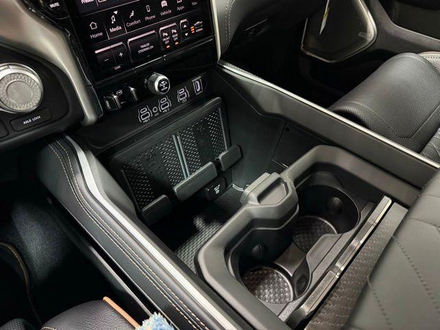 2026 RAM 1500 TUNGSTEN 缩略图 22