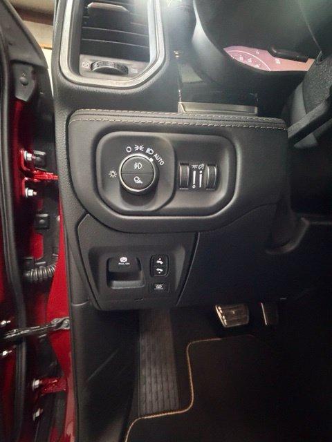 صورة مصغرة 27 لـ 2027 RAM 1500