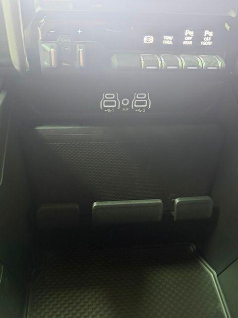 2026 RAM 3500 BIG HORN thumbnail 23