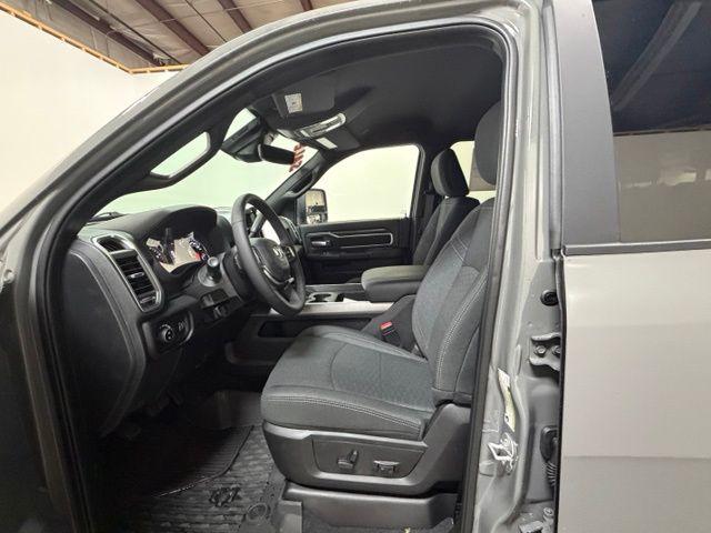 2026 RAM 3500 BIG HORN thumbnail 18