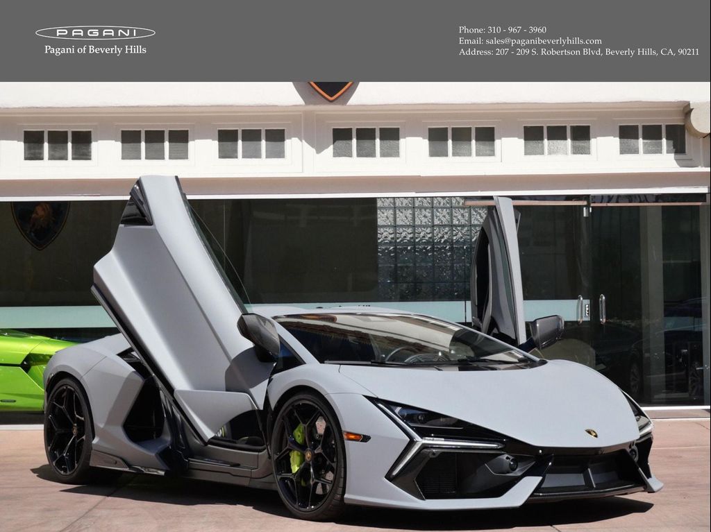 2025 Lamborghini REVUELTO photo 1