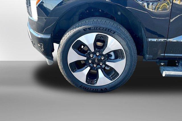 صورة 3 لـ 2025 FORD F-150 LIGHTNING PLATINUM