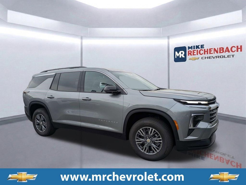 New 2026 Chevrolet Traverse LT