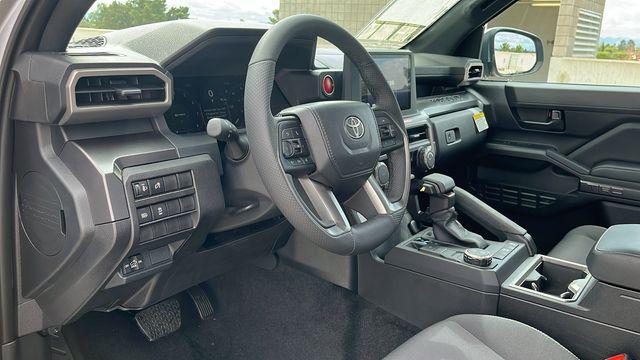 2026 Toyota TACOMA SR5 — миниатюра 15