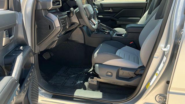 صورة مصغرة 17 لـ 2026 Toyota TACOMA TRD OFF-ROAD