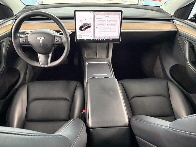 TESLA MODEL Y LONG RANGE - 9
