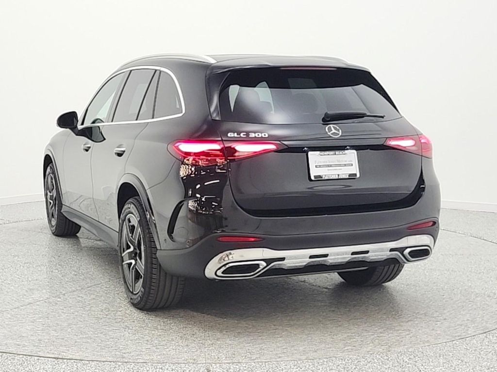 MERCEDES-BENZ GLC - 7