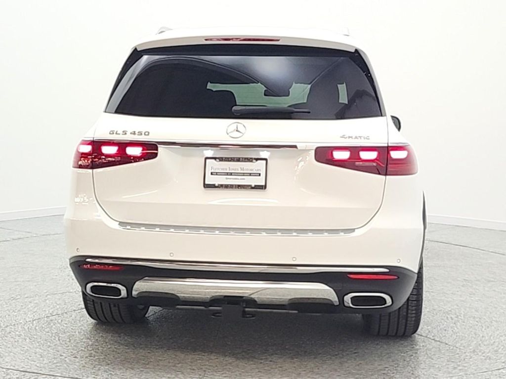 MERCEDES-BENZ GLS - 7