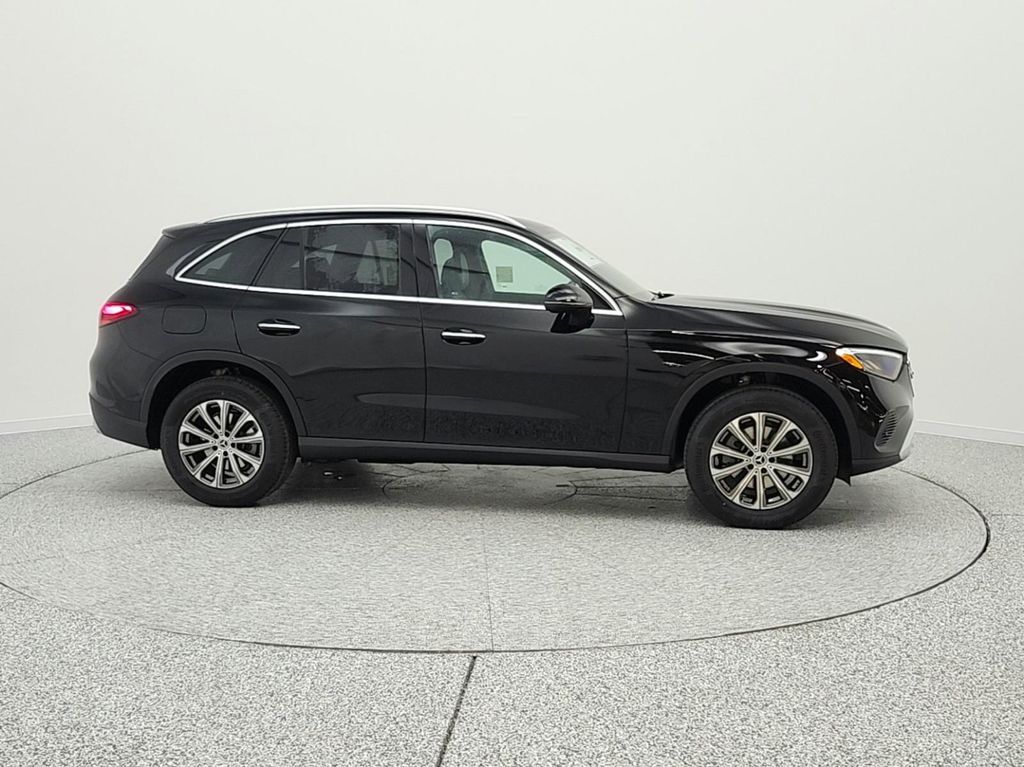 MERCEDES-BENZ GLC - 4