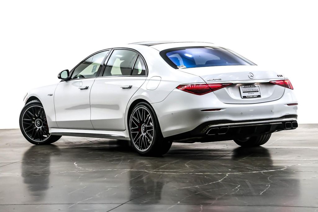 2026 Mercedes-BENZ AMG S 63 E 4MATIC — миниатюра 12