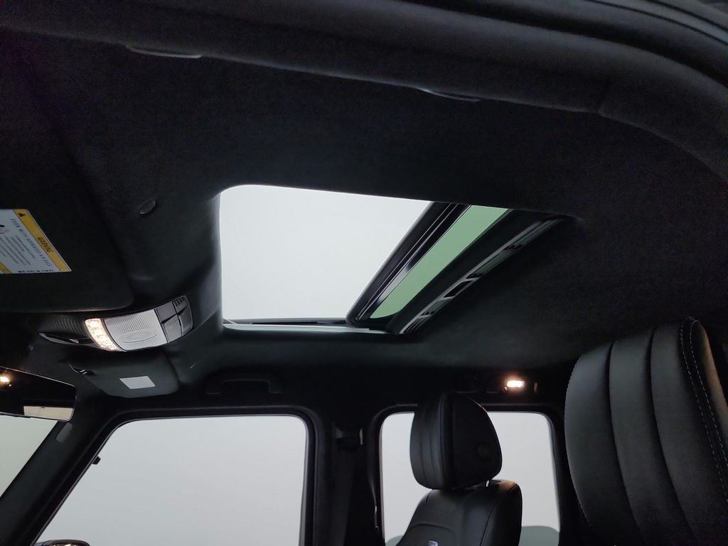 2022 Mercedes-BENZ AMG G 63 4MATIC — миниатюра 11