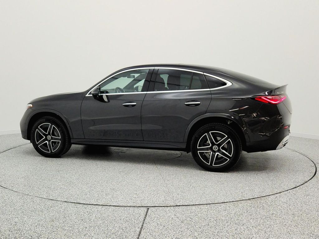 MERCEDES-BENZ GLC - 8