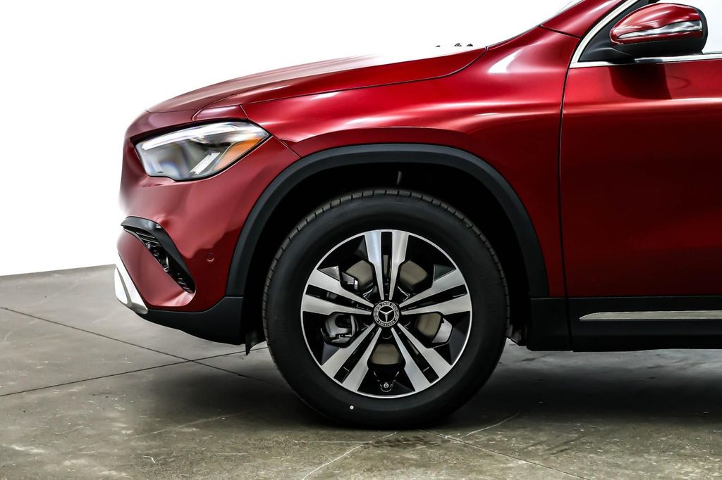 MERCEDES-BENZ GLA-CLASS - 10