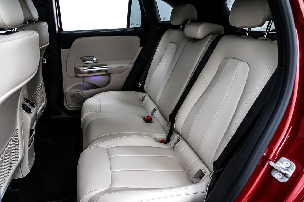 MERCEDES-BENZ GLA-CLASS - 8