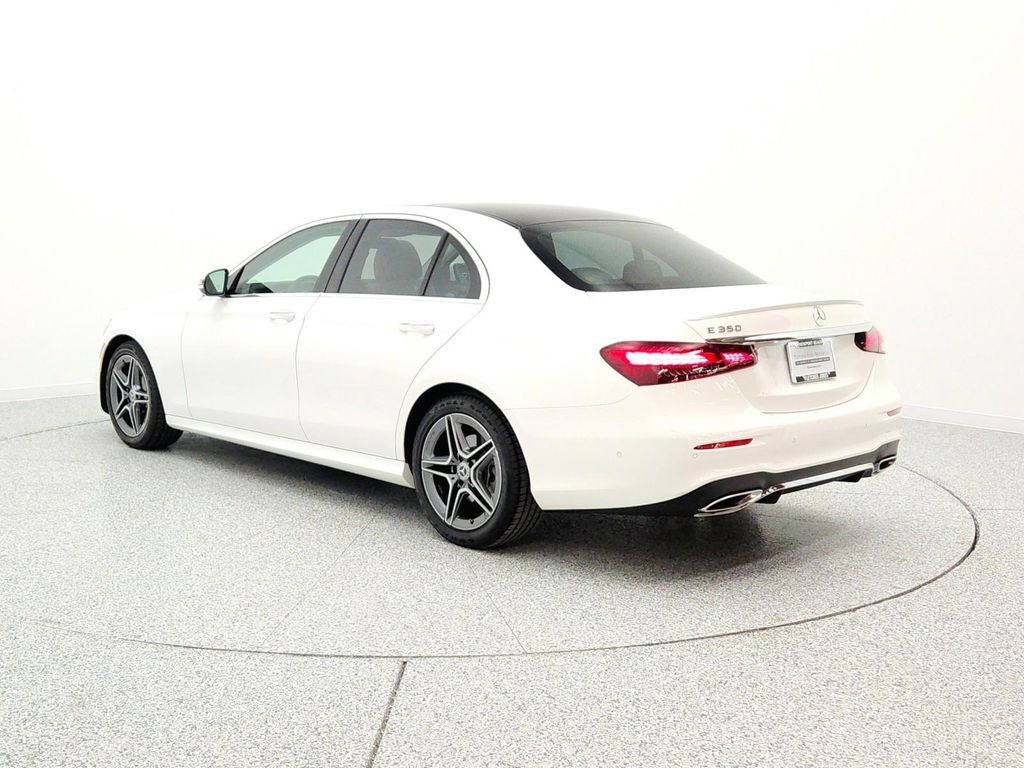 MERCEDES-BENZ E-CLASS - 7