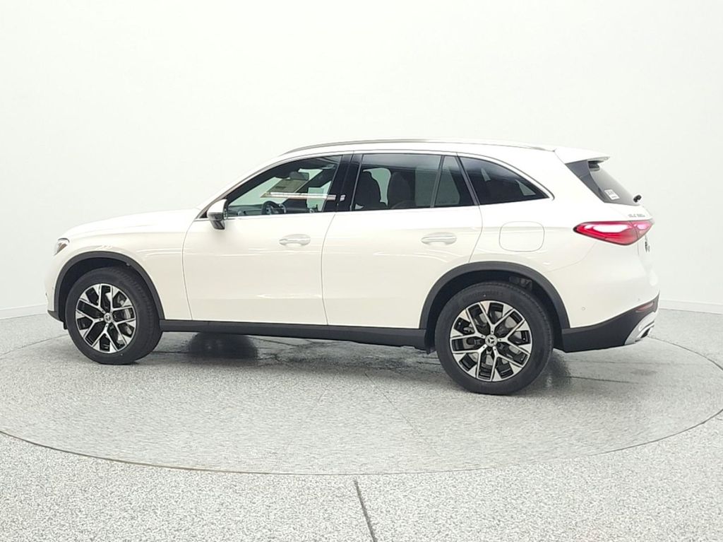 MERCEDES-BENZ GLC - 8