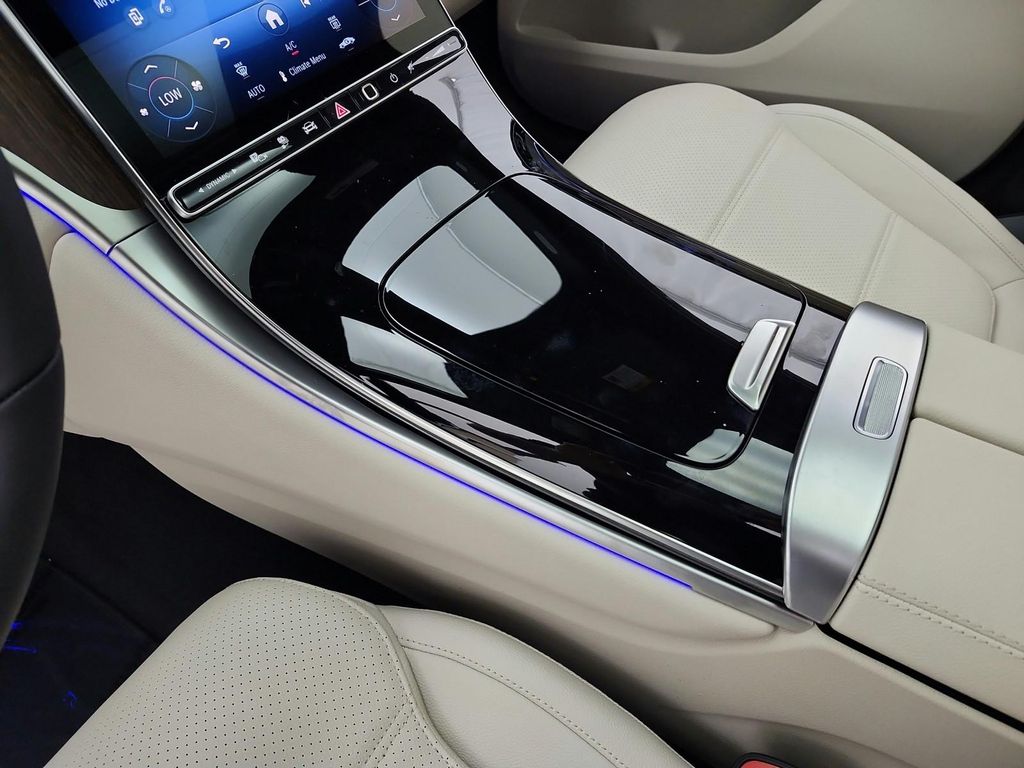 MERCEDES-BENZ GLC - 9