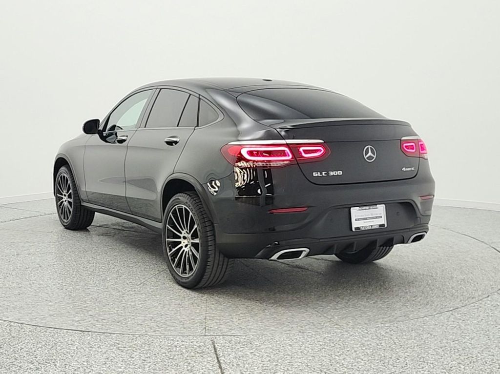 MERCEDES-BENZ GLC - 7