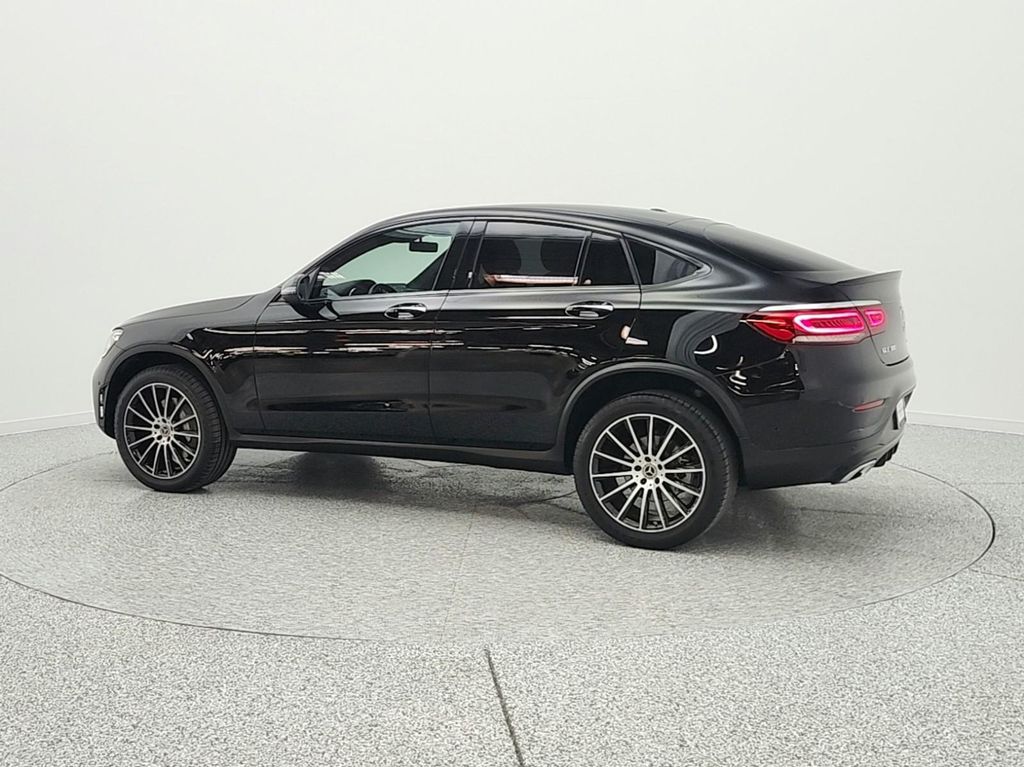 MERCEDES-BENZ GLC - 8