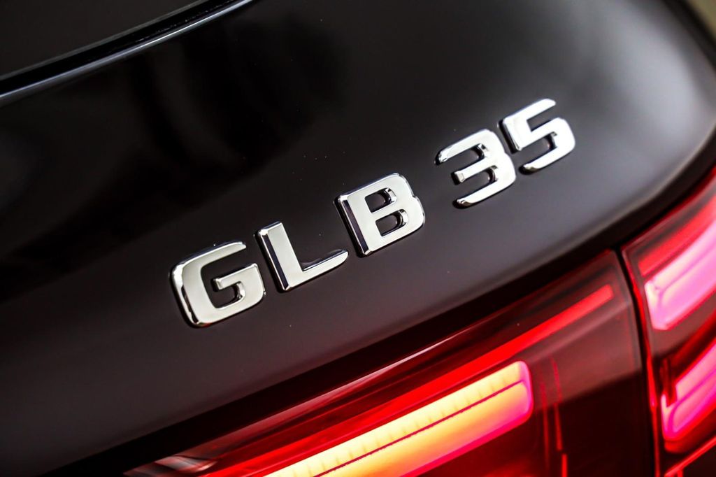 MERCEDES-BENZ GLB-CLASS AMG - 9