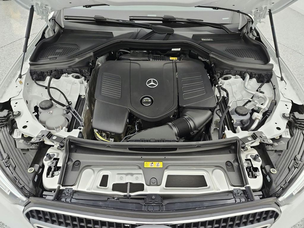 2026 Mercedes-BENZ GLC — миниатюра 12