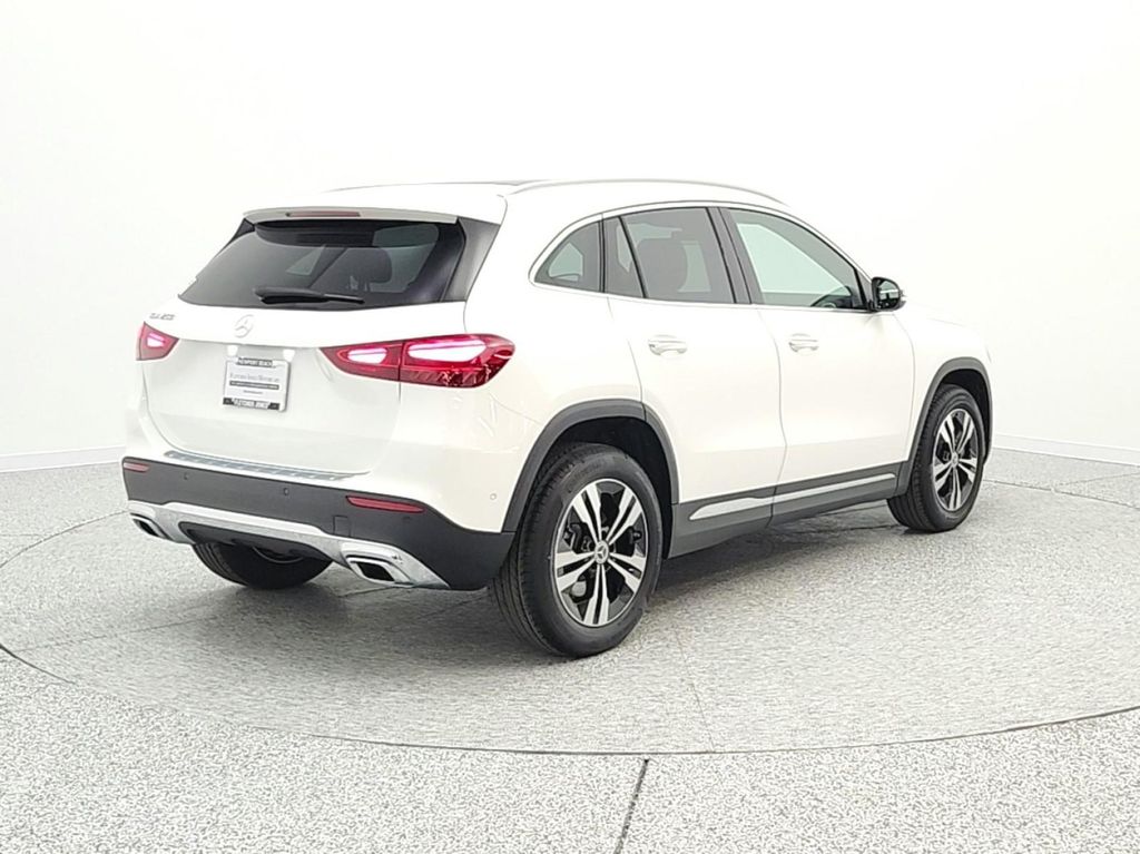 MERCEDES-BENZ GLA-CLASS - 5