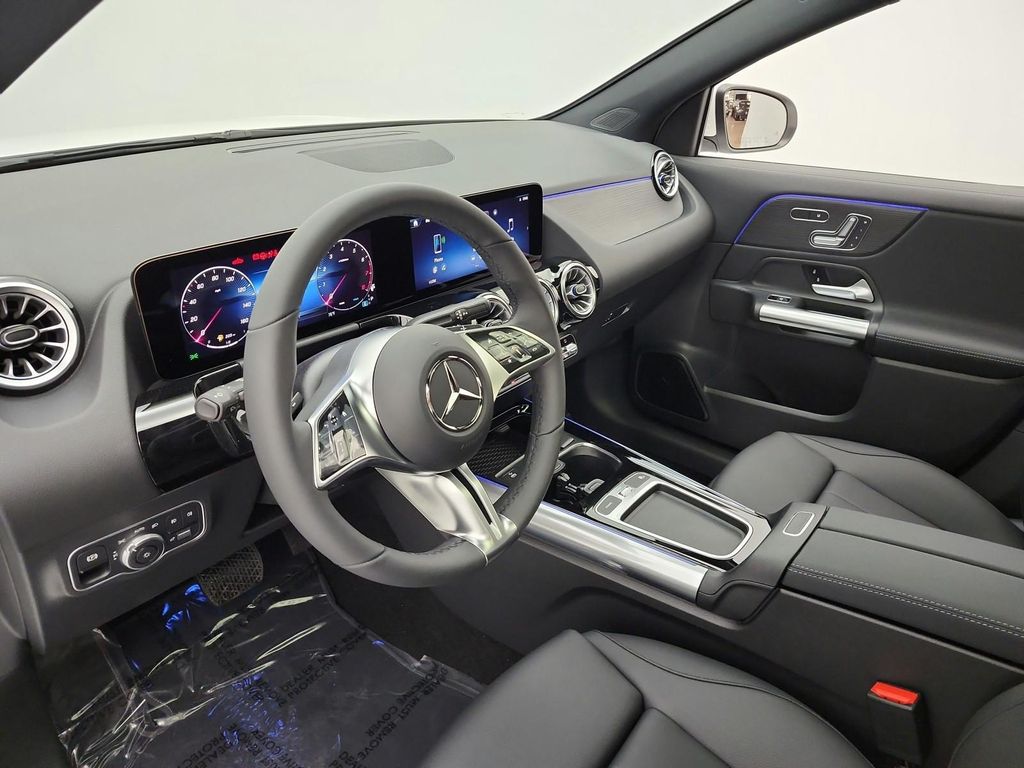 MERCEDES-BENZ GLA-CLASS - 10