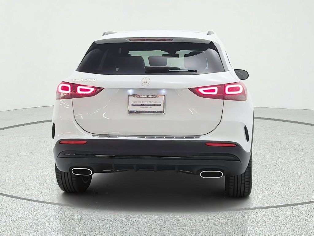 2022 Mercedes-BENZ GLA — фото 6