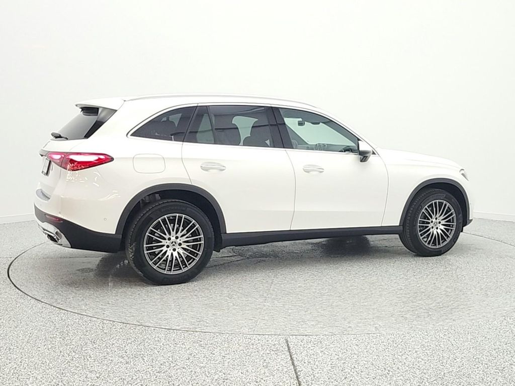 MERCEDES-BENZ GLC - 5