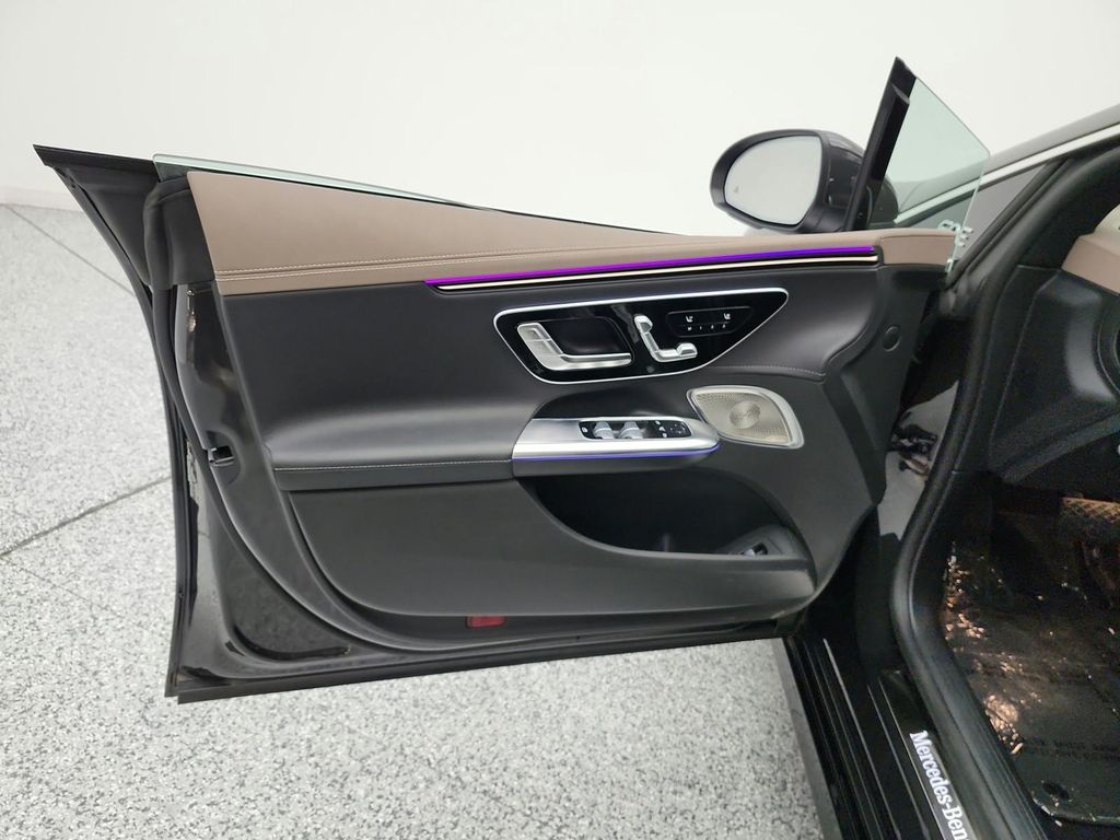 صورة مصغرة 15 لـ 2023 Mercedes-BENZ EQE