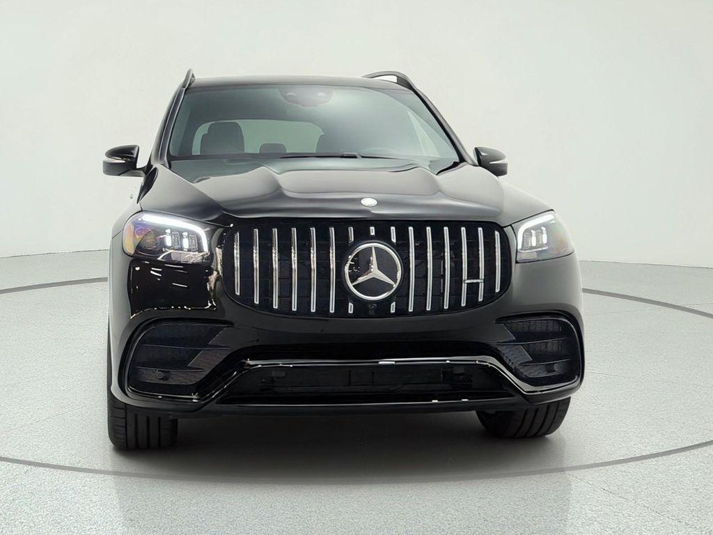 صورة 2 لـ 2026 Mercedes-BENZ AMG GLS 63 BASE