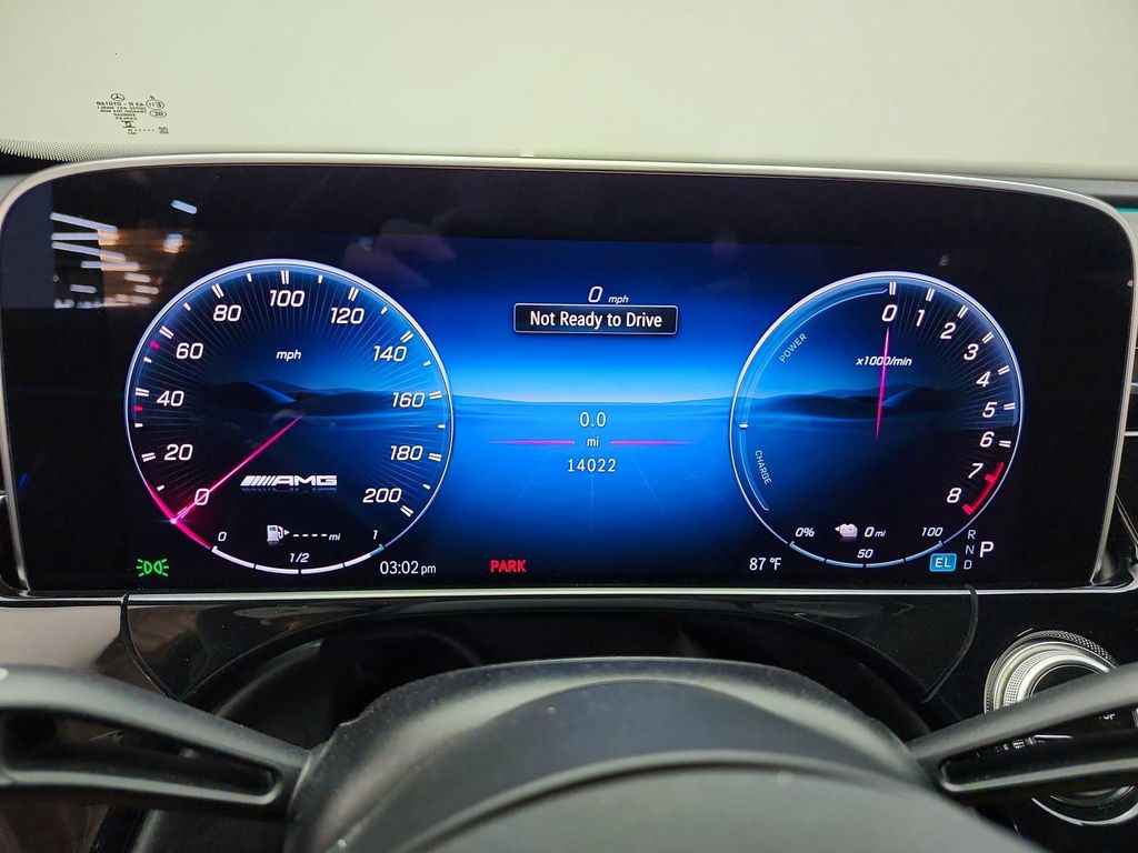 صورة 10 لـ 2025 Mercedes-BENZ AMG E 53 E 4MATIC+