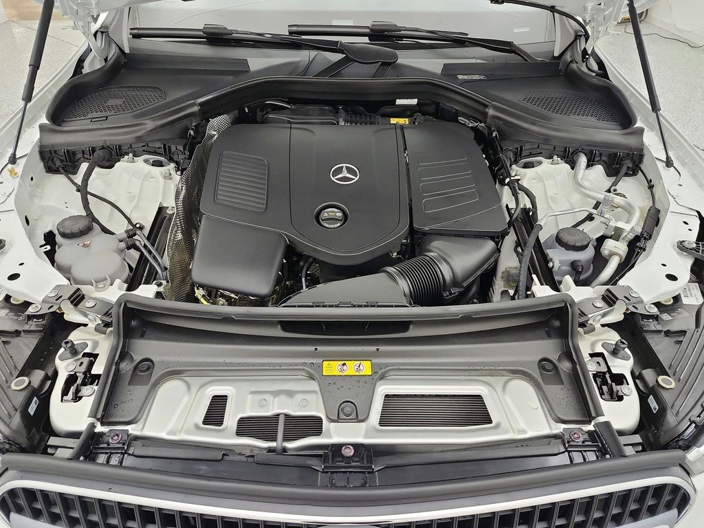 2026 Mercedes-BENZ GLC — миниатюра 12