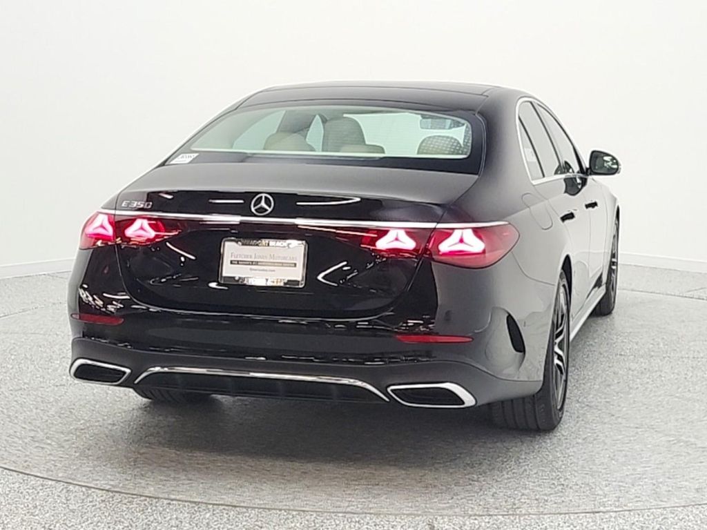 MERCEDES-BENZ E-CLASS - 6