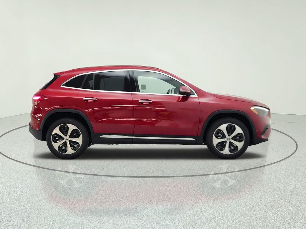 2026 Mercedes-BENZ GLA 照片 4