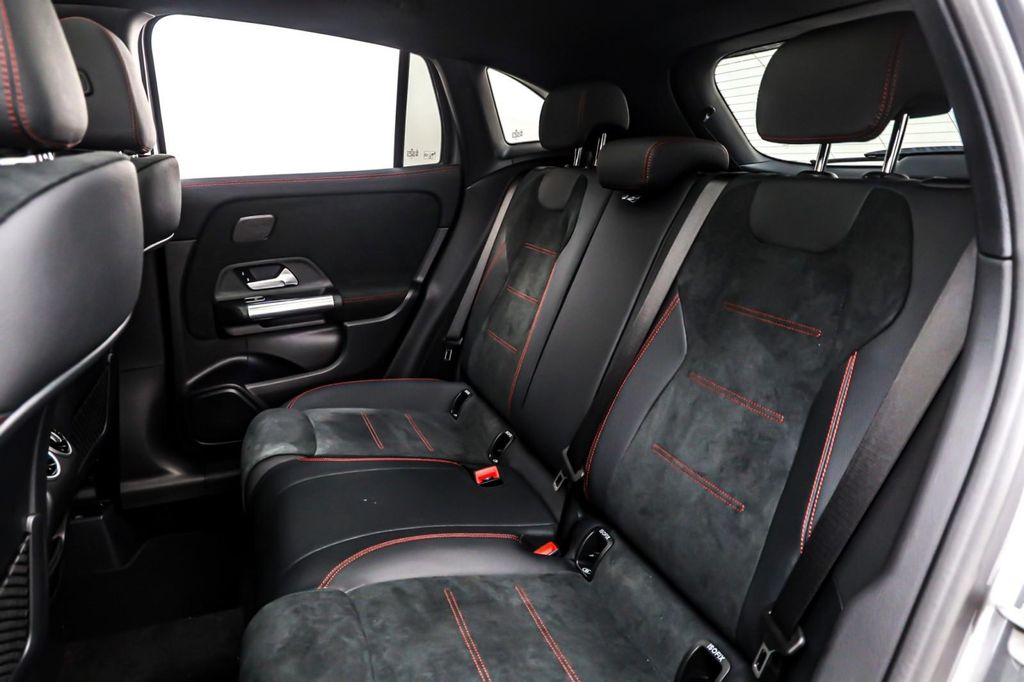 MERCEDES-BENZ GLA-CLASS - 8