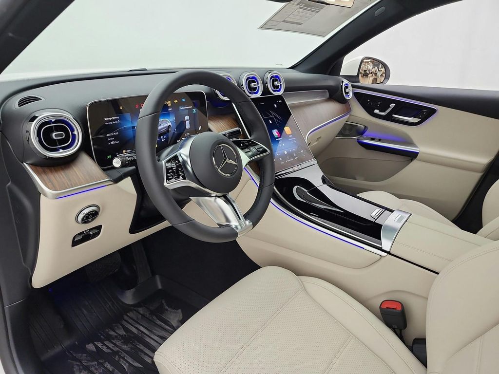 صورة 10 لـ 2027 Mercedes-BENZ GLC