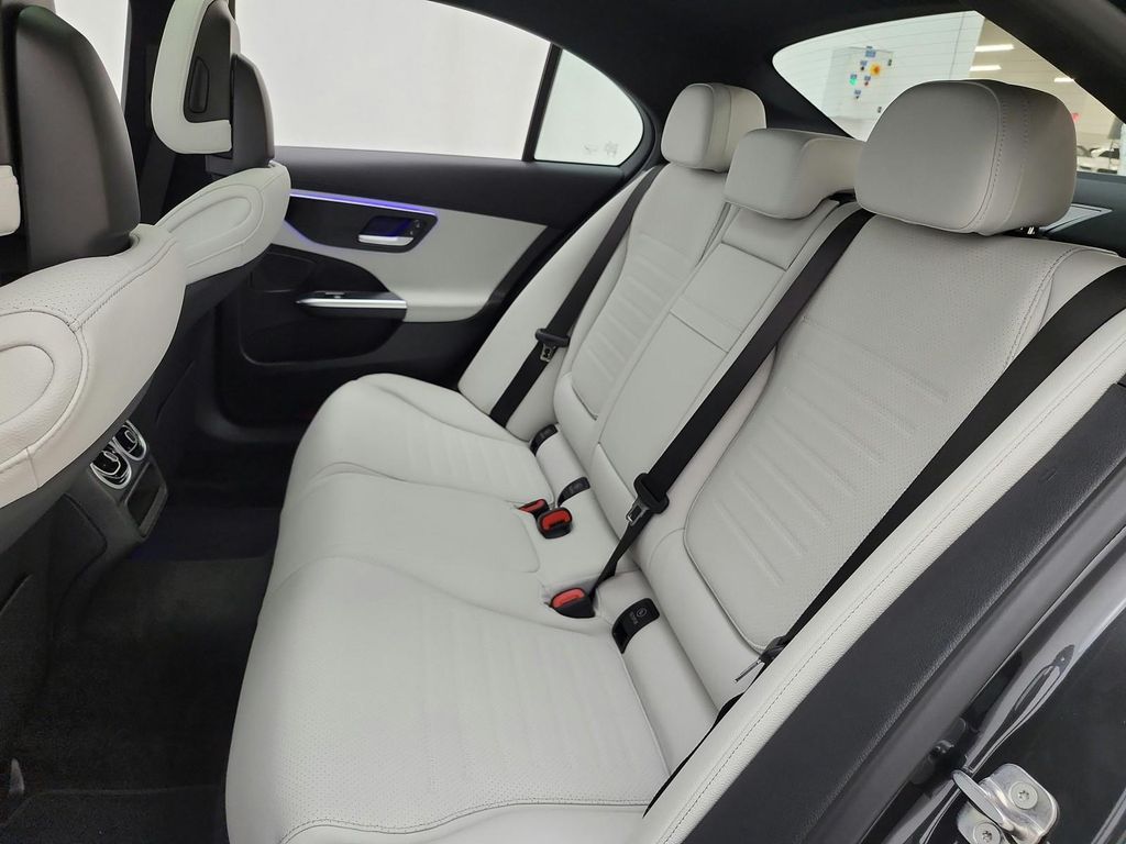 2026 Mercedes-BENZ C-CLASS 缩略图 11