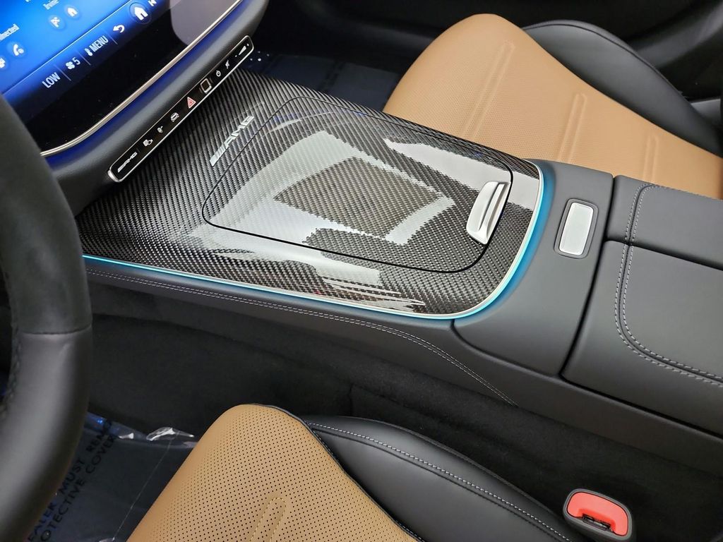 صورة 9 لـ 2026 Mercedes-BENZ AMG E 53 E 4MATIC+
