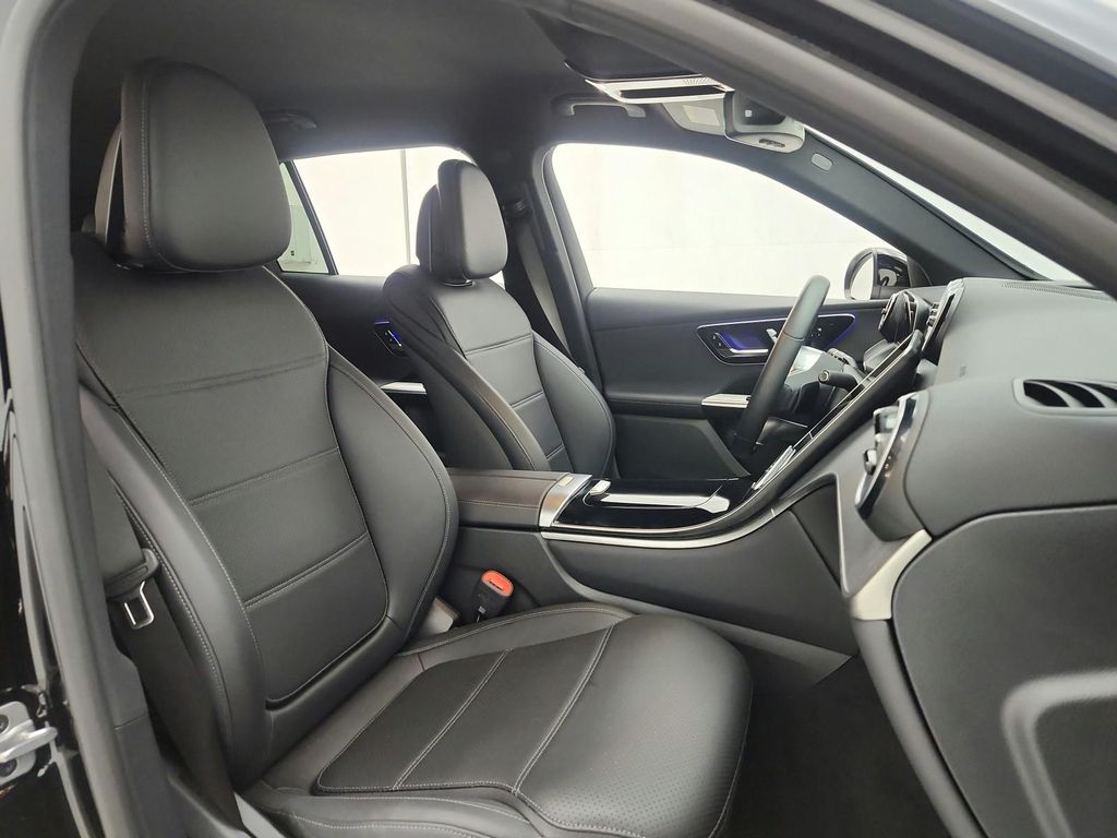 2026 Mercedes-BENZ GLC — миниатюра 20