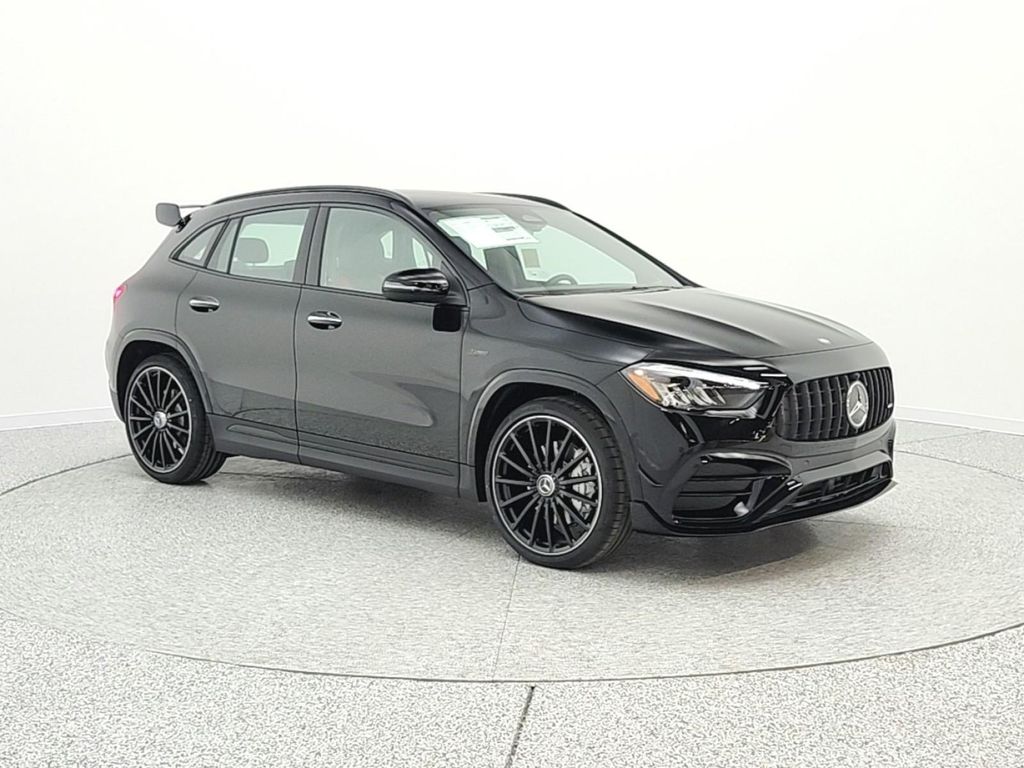 MERCEDES-BENZ GLA-CLASS AMG - 3