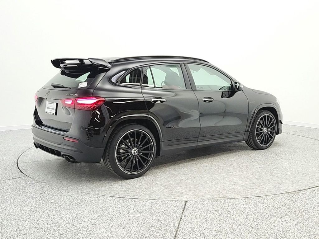 MERCEDES-BENZ GLA-CLASS AMG - 5