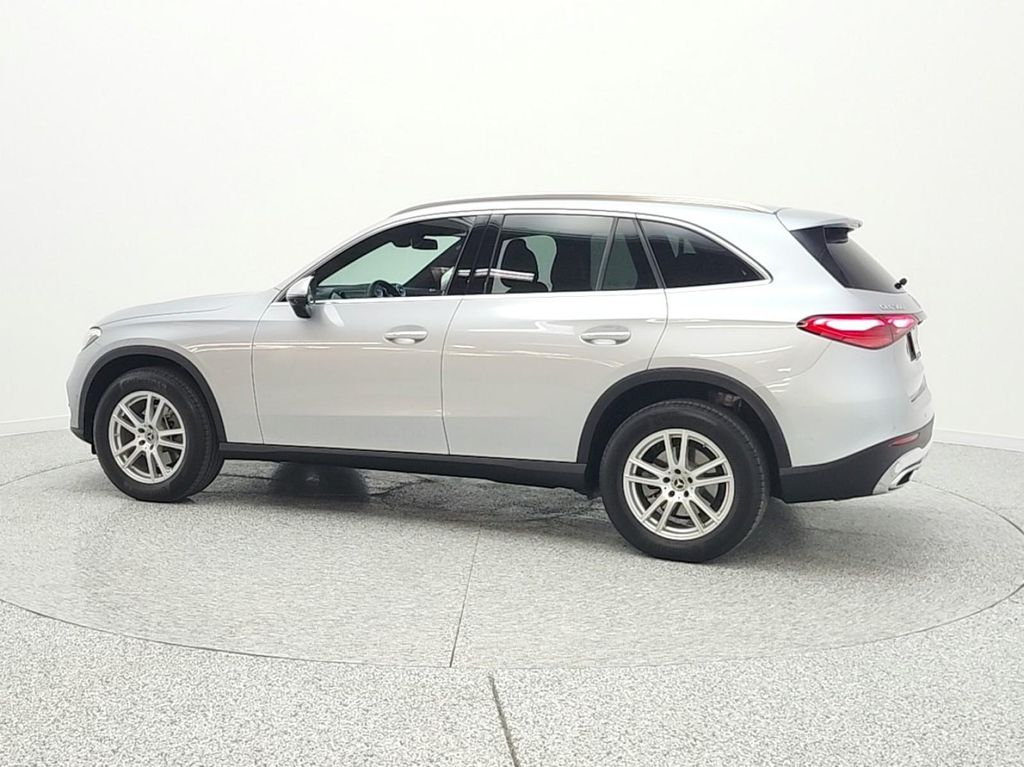 MERCEDES-BENZ GLC - 8