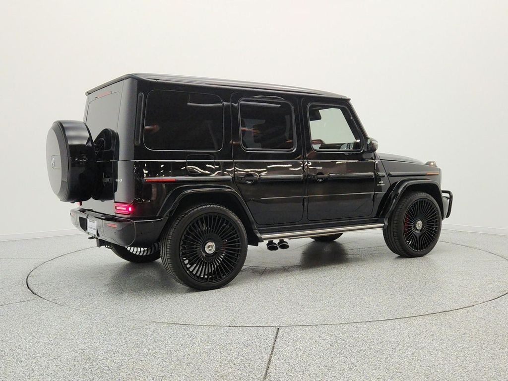 2025 Mercedes-BENZ AMG G 63 photo 5
