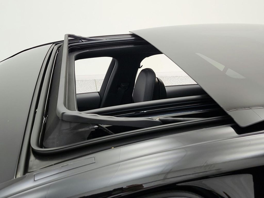 2026 Mercedes-BENZ C-CLASS thumbnail 14