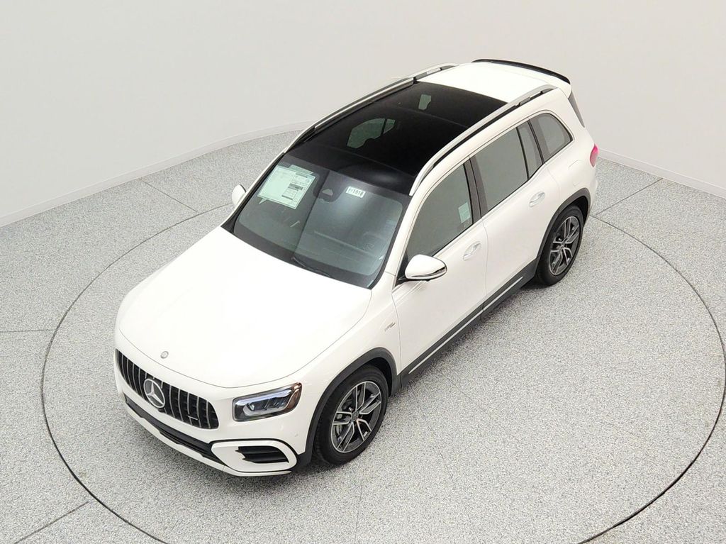 2026 Mercedes-BENZ AMG GLB 35 4MATIC 缩略图 16