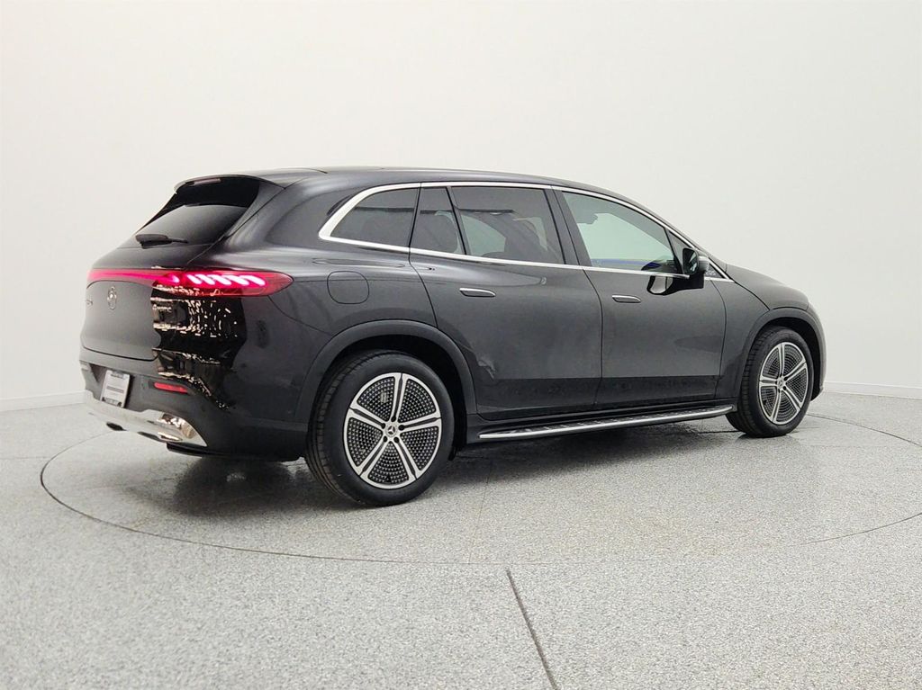 صورة 5 لـ 2023 Mercedes-BENZ EQS