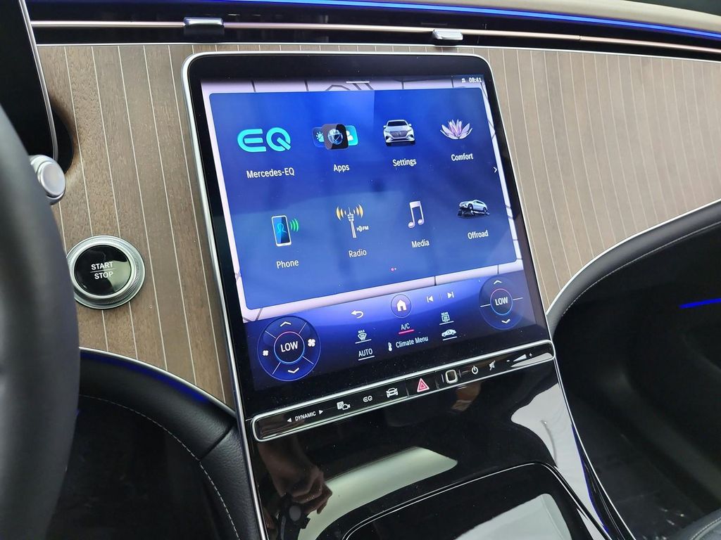 صورة 10 لـ 2023 Mercedes-BENZ EQS