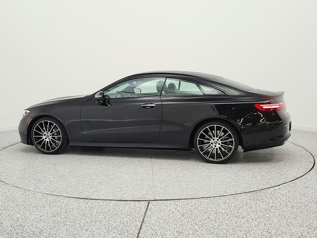 MERCEDES-BENZ E-CLASS - 8